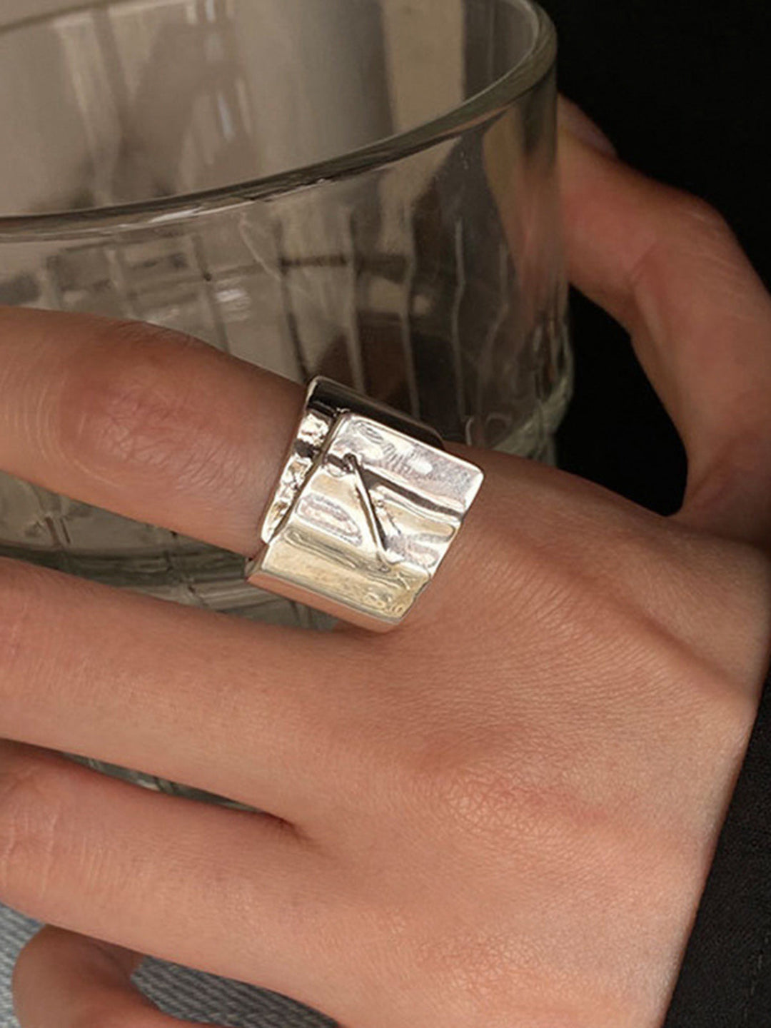 Minimalist Tünel Açık Yüzük, Svelte Chic