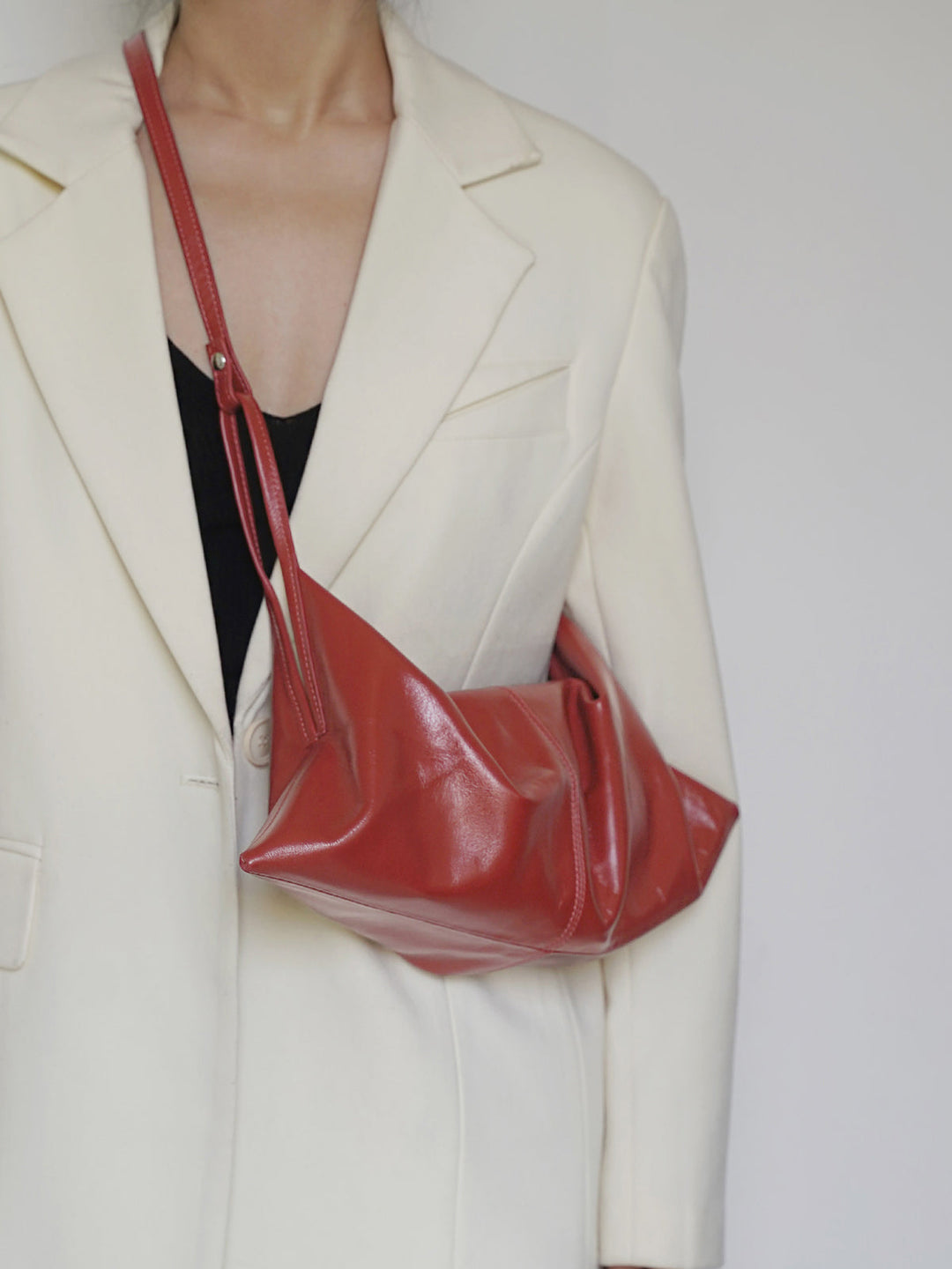 Svelte Chic Çok Yönlü Kruvasan Çantası