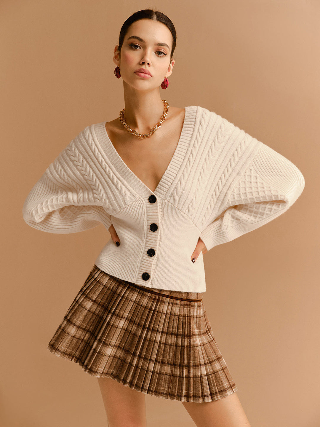 Şık V-Yaka Dönüşlü Düğmeli Hırka, Svelte Chic tarafından