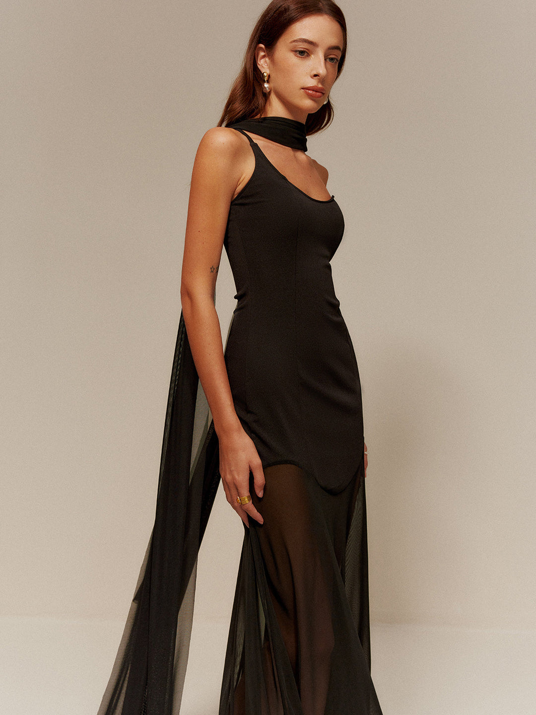 Tek Askılı Uzun Şeritli Şifon Elbise