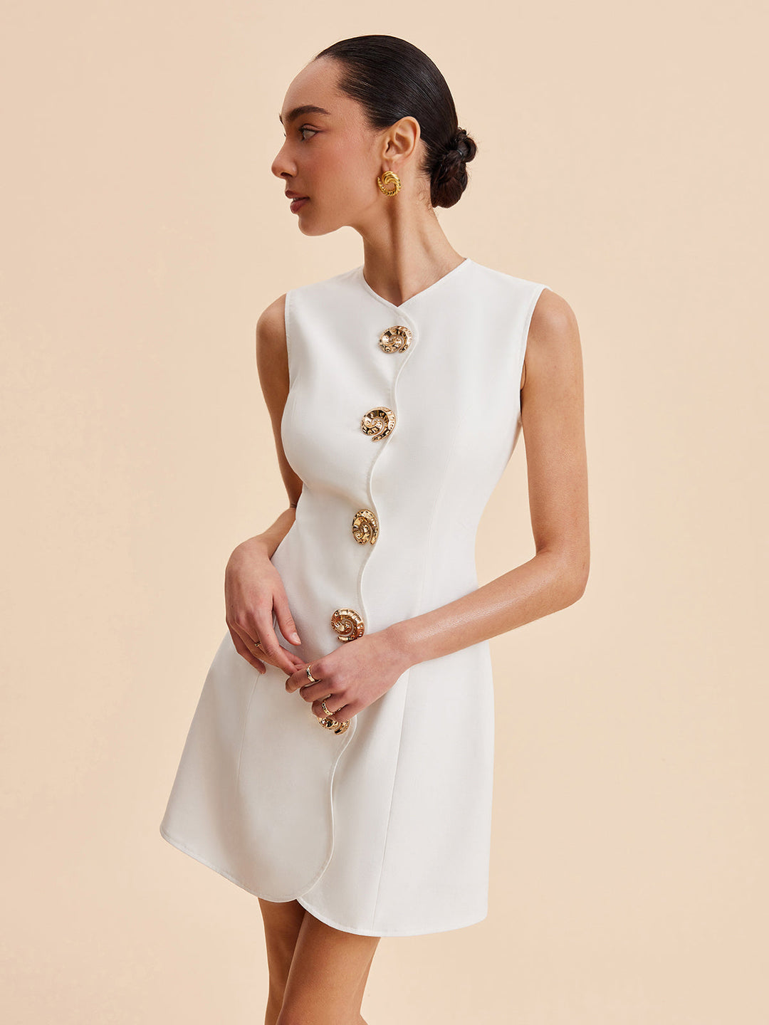 Şık Asimetrik Askısız Düğmeli Elbise