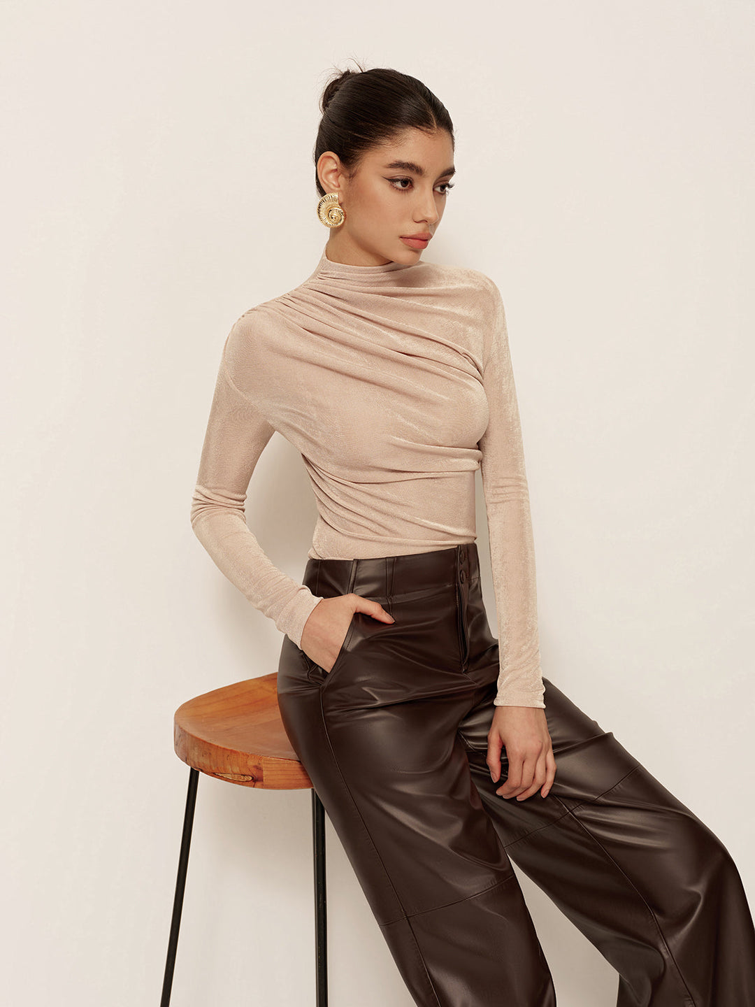 Svelte Chic Şık ve Tarzıyla Sıfır Fit Sıktırılmış Tişört