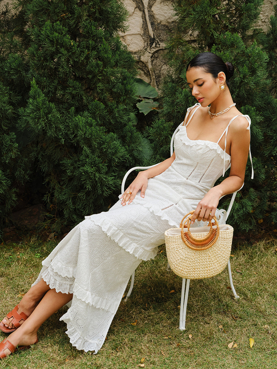 Şık Dantel Detaylı Volanlı Yırtmaçlı Elbise, Bağlama Askılı