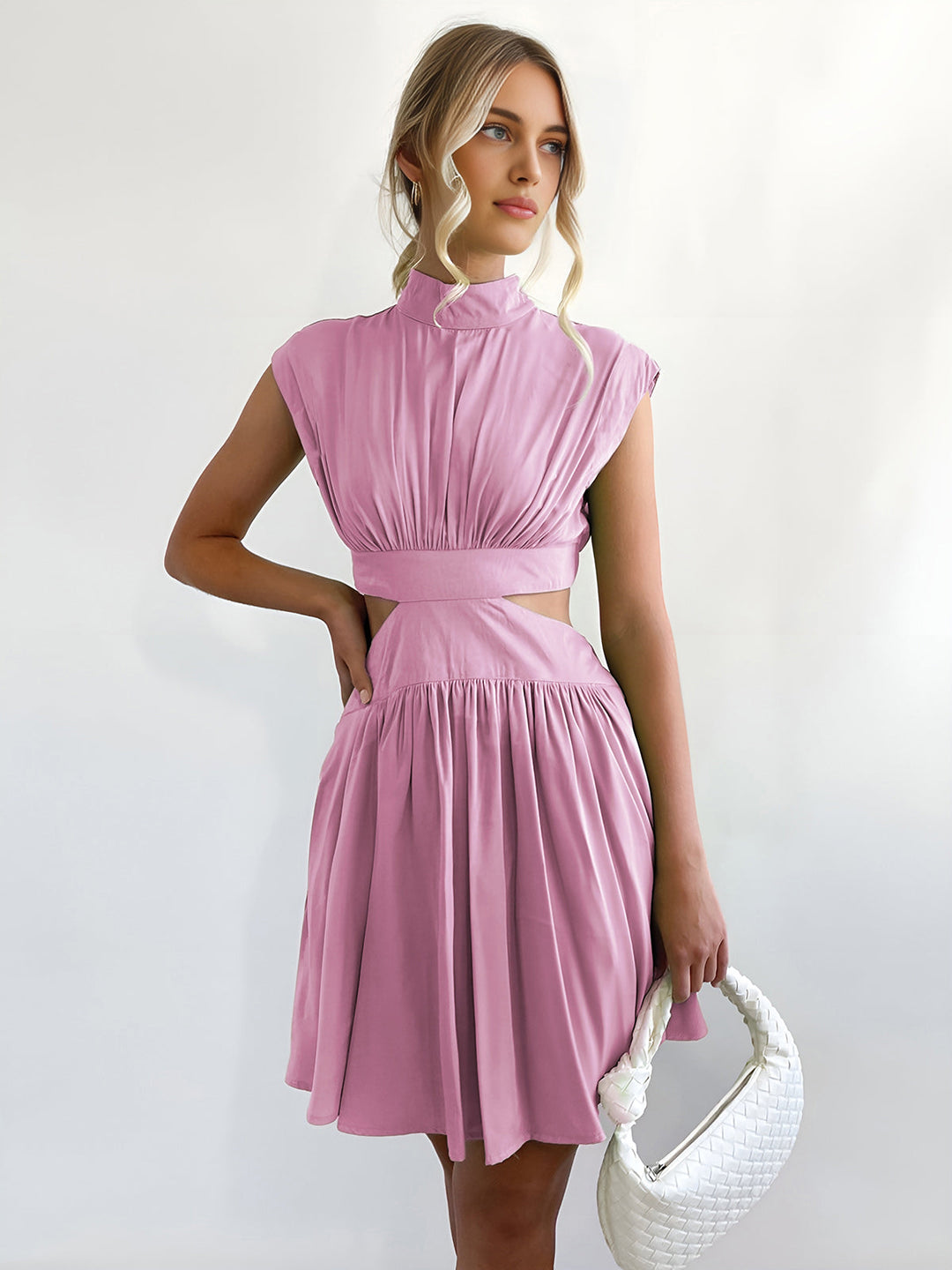 Svelte Chic kesim kolsuz kısa elbise