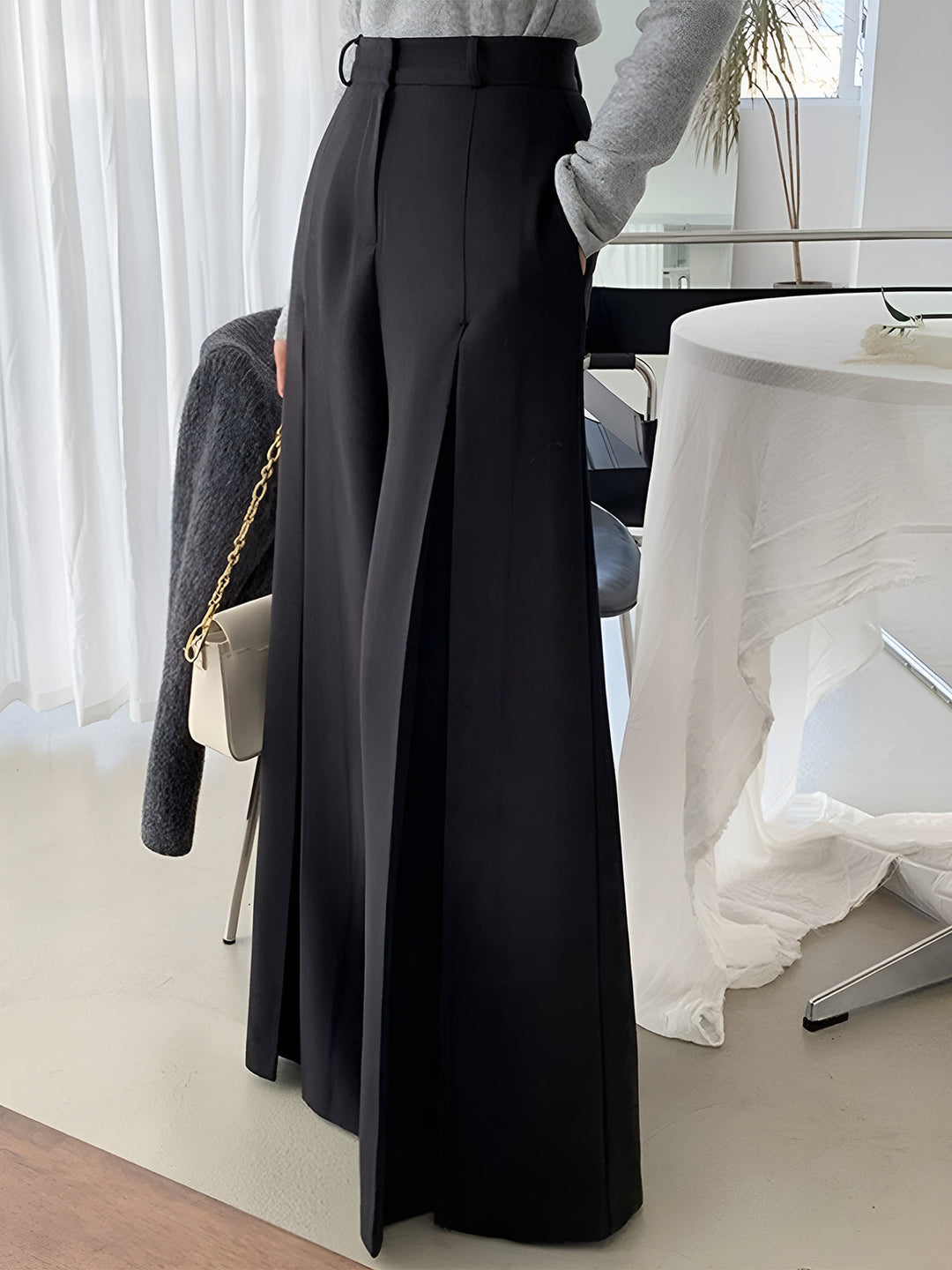 Şık yüksek bel piliseli geniş paça pantolon