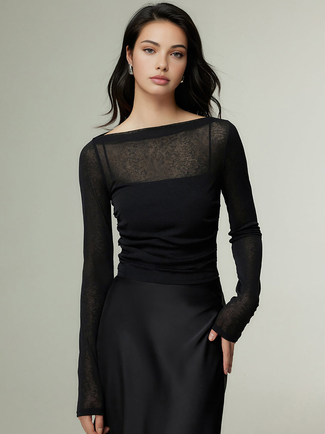 Düz Boyun Dar Jersey Üst, Svelte Chic moda koleksiyonu