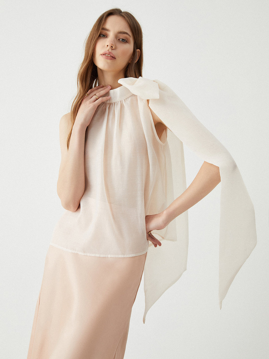 Transparan boyundan bağlamalı fiyonklu file üst