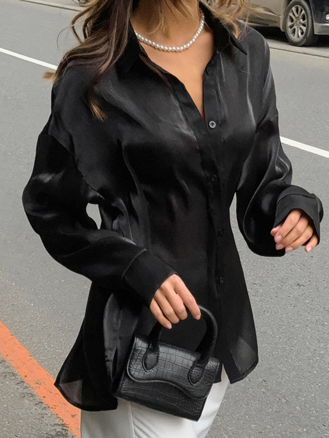 Minimalist yakalıklı düğmeli gömlek, kadın modası