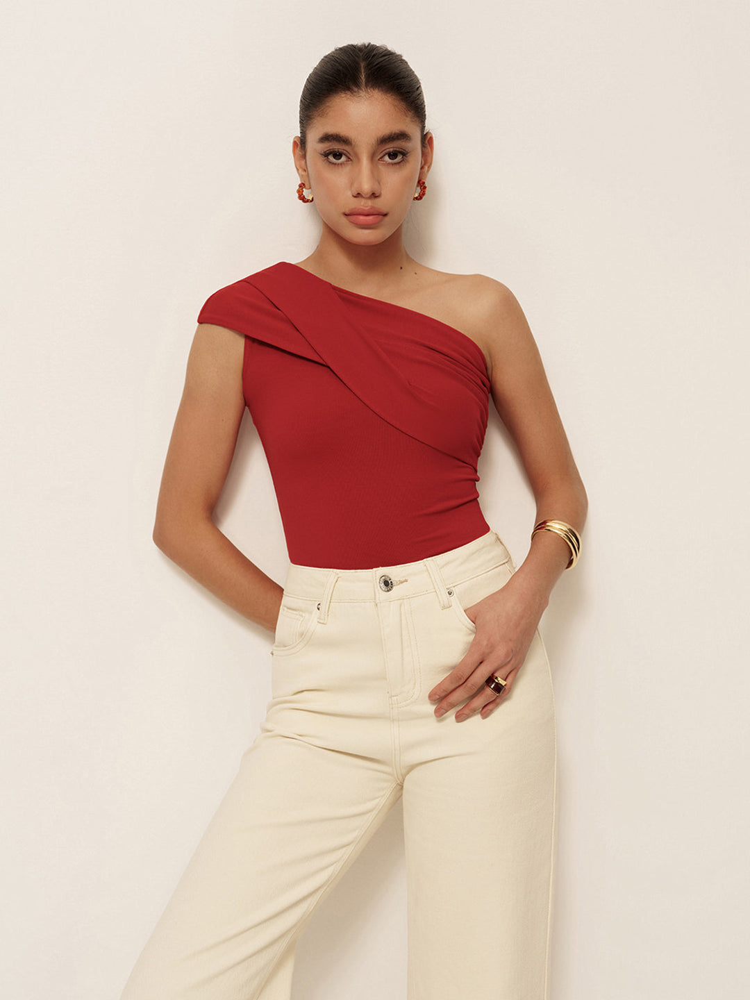 Şık Asimetrik Kolsuz Triko Üst