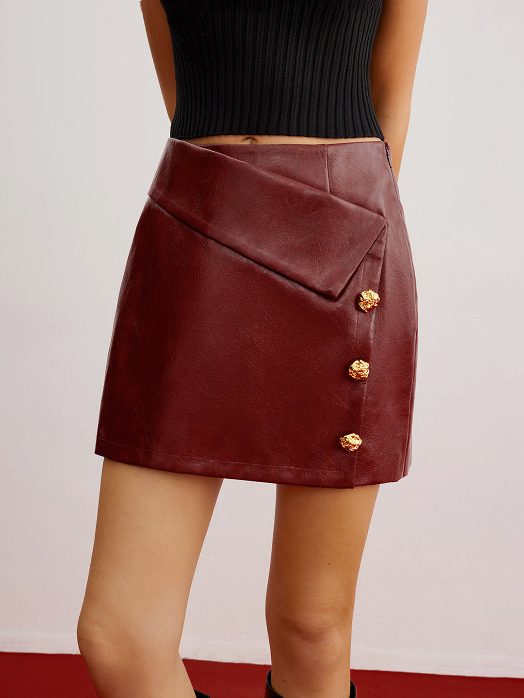 Metal detaylı PU deri fermuarlı etek