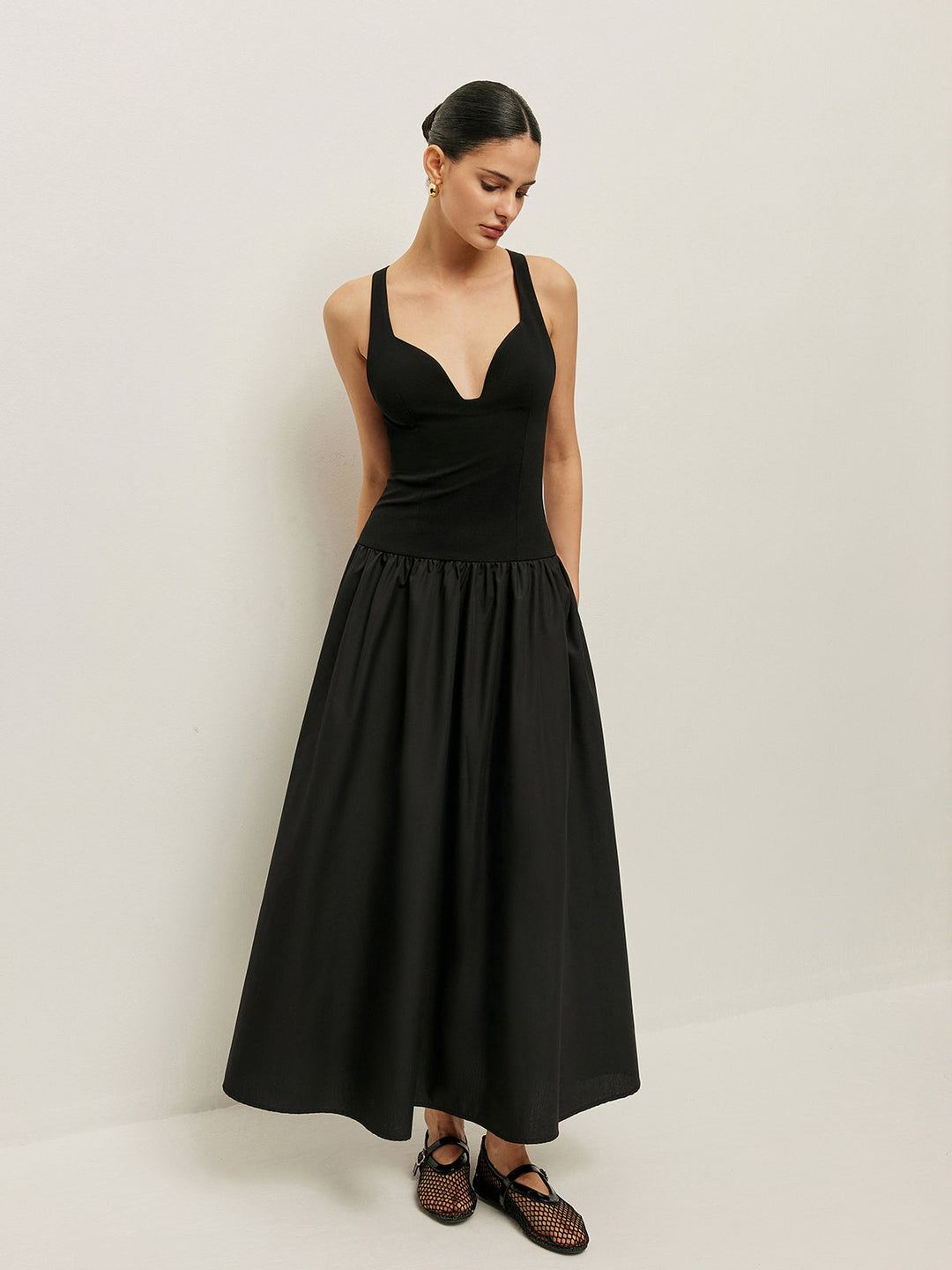 Şık Çapraz Sırt Elbisesi