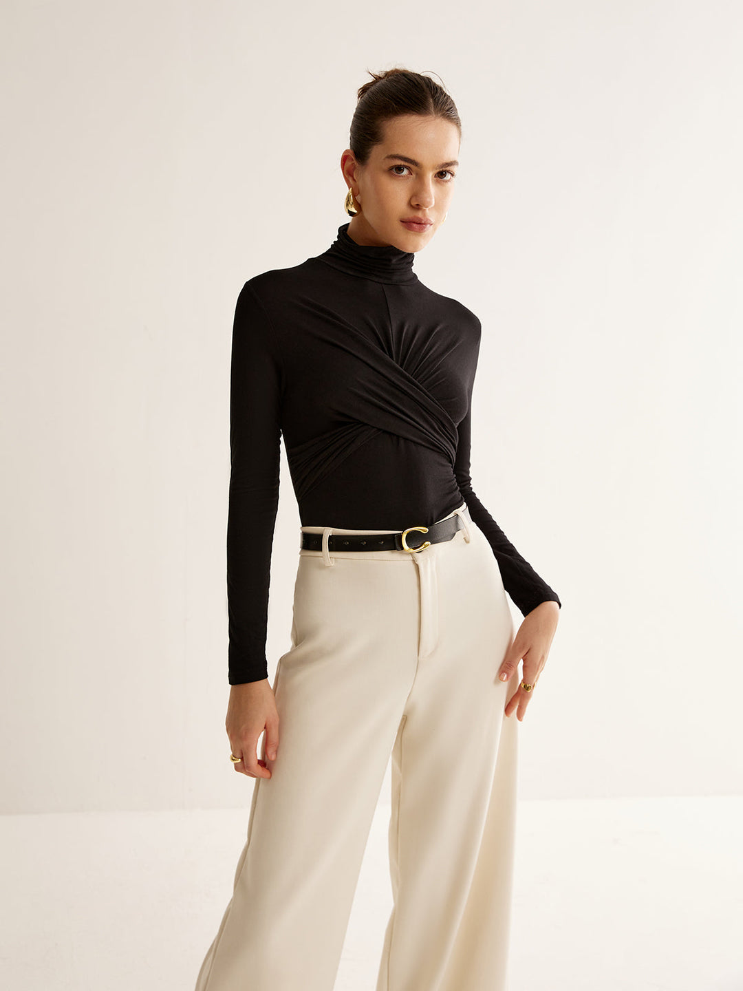 Düz Çapraz Plise Tişört, Svelte Chic tarafından sunuluyor