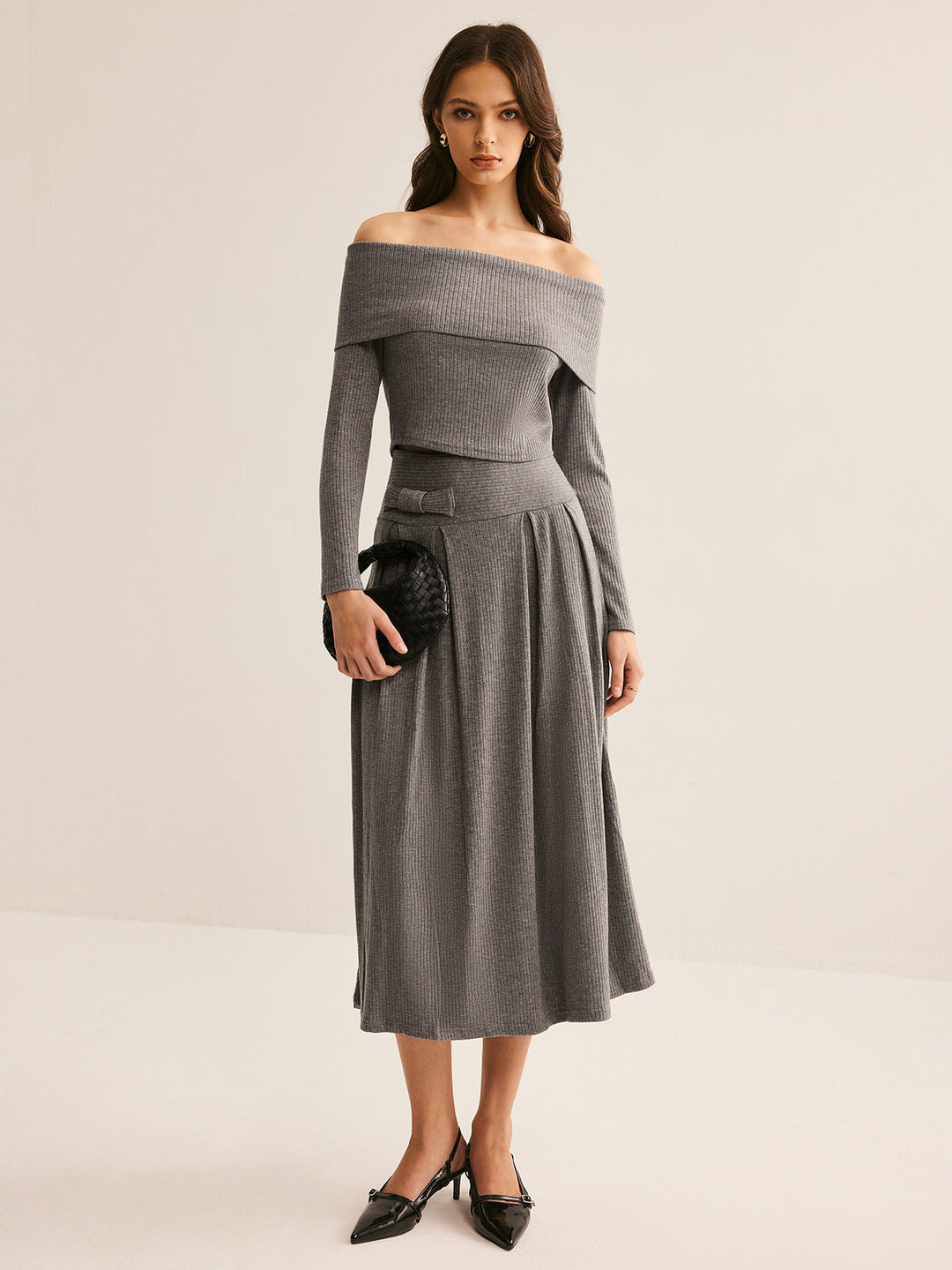 Off-Shoulder Ribbed Pleated Skirt Set - Şık ve Modern Tasarım