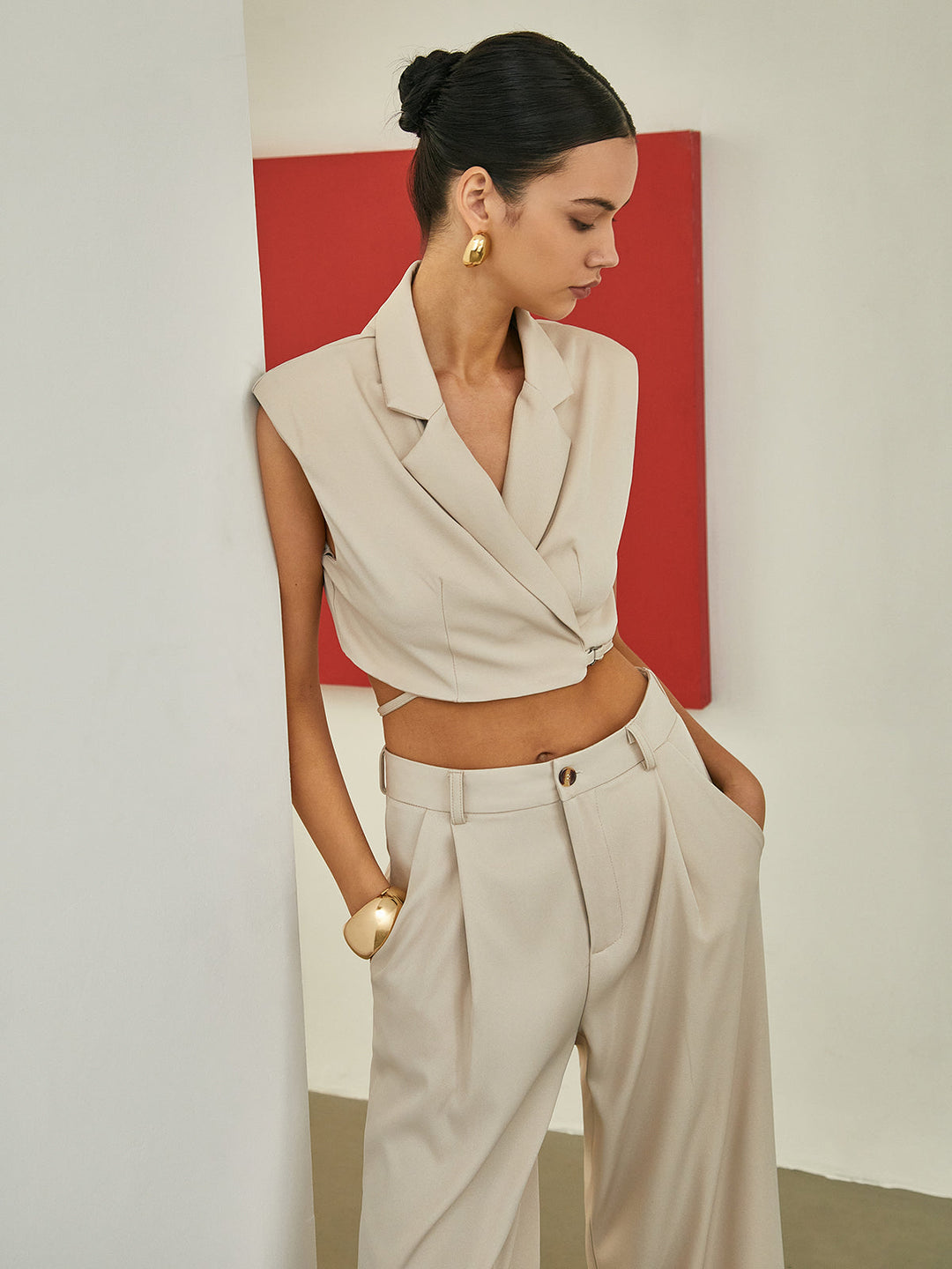 Minimalist omuz vatlı yelek ve özel pantolon takım, Svelte Chic