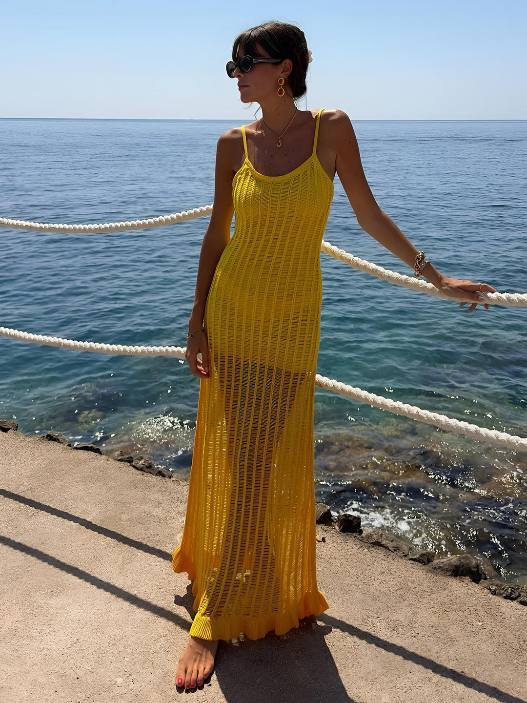 Ajur panelli örgü fırfırlı midi elbise