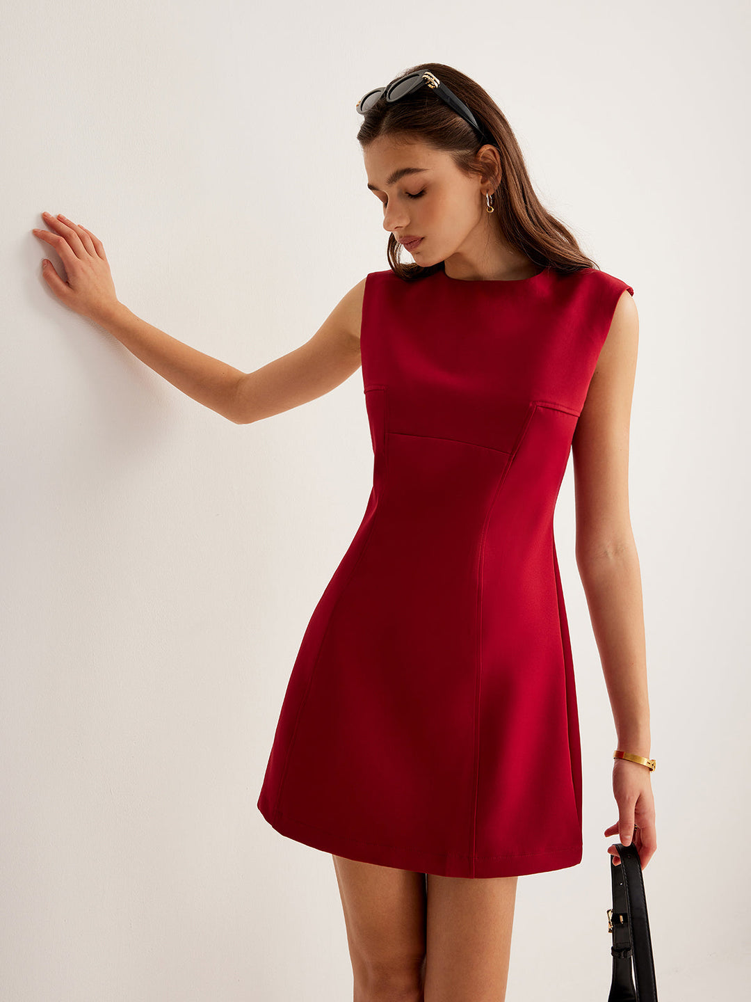 Plain Zipper Tank Short Dress giyen model