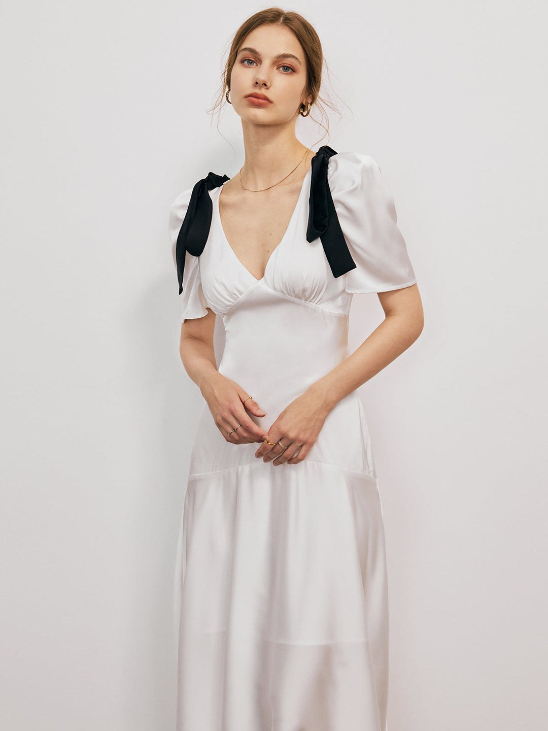 Çiçekli V Yaka Saten Uzun Elbise - Svelte Chic