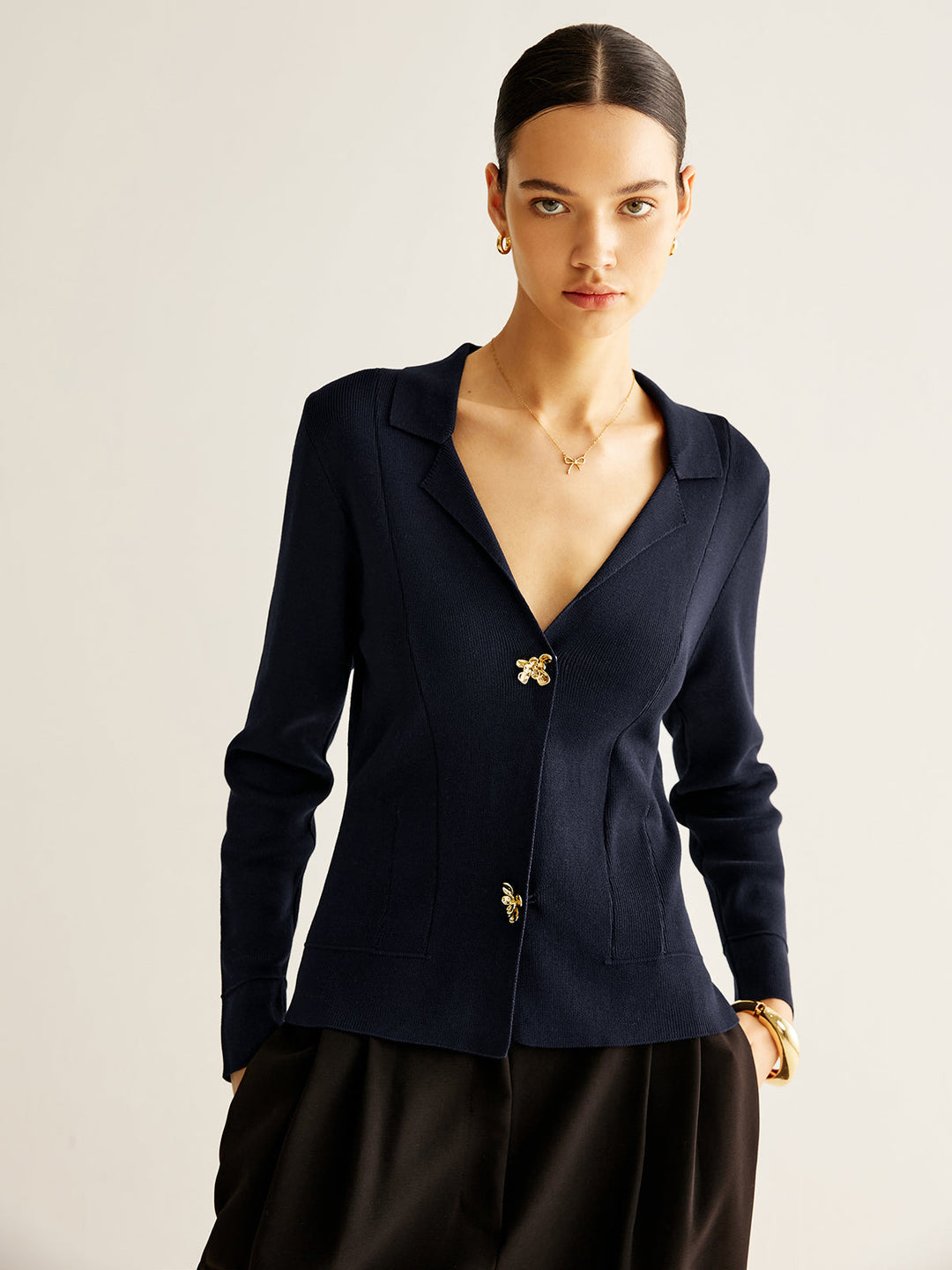 Metal düğmeli kadife kazak, Svelte Chic