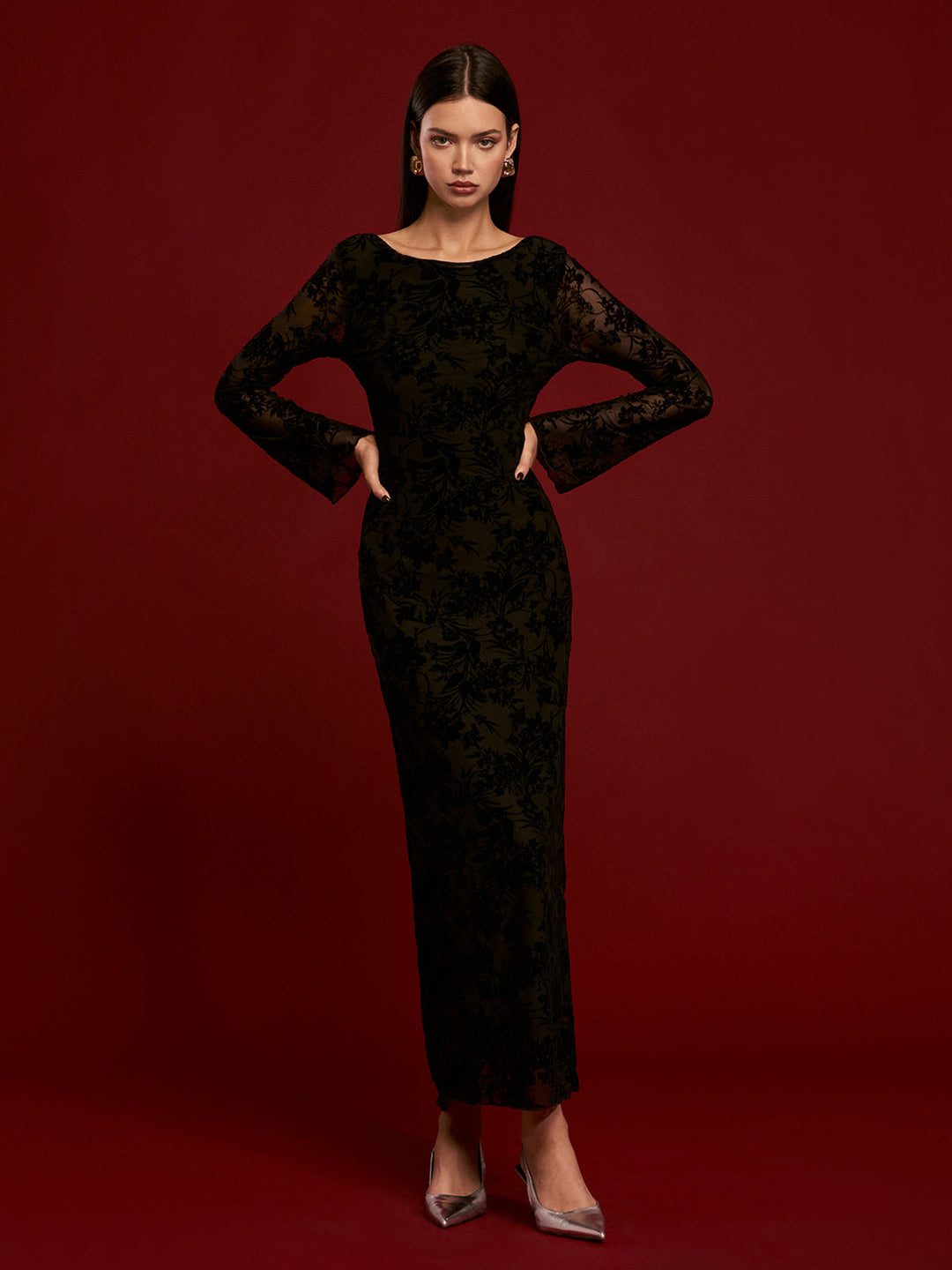 Sırt Dekolteli Elbise - Şık ve Cazibeli Tasarım