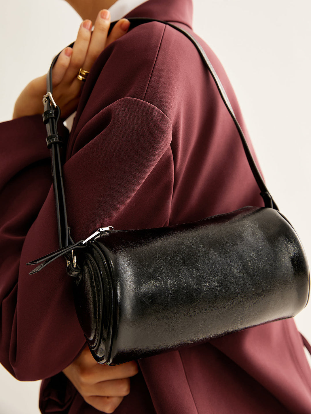 Cylindrical Zipper Bowling Shoulder Bag, Svelte Chic