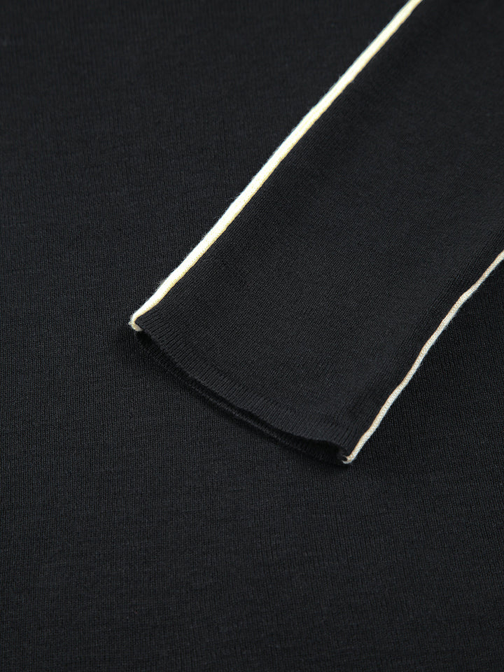 Топ с дълъг ръкав и контрастен кант 