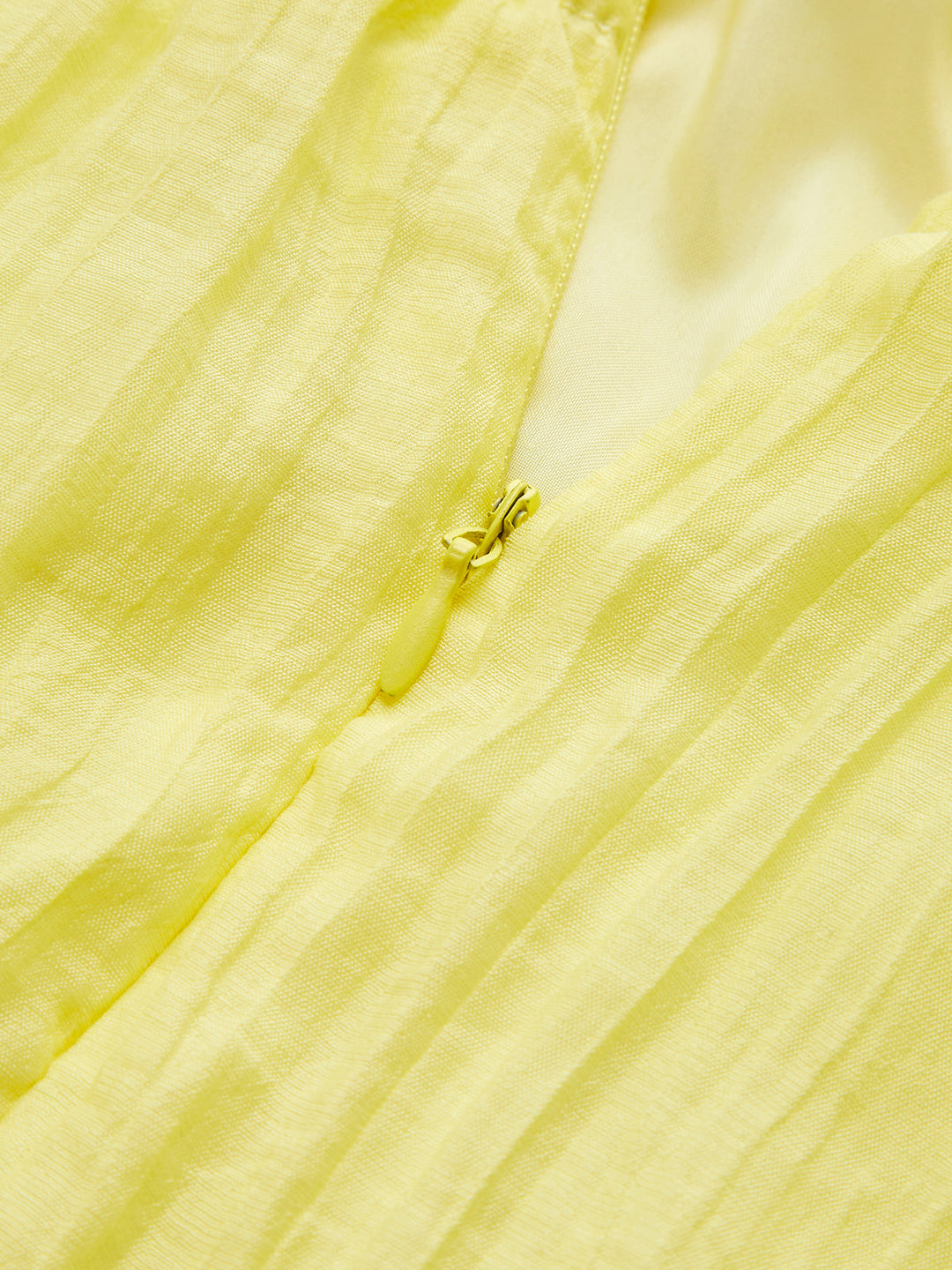 Marul Kesimli Fermuarlı Pileli Elbise