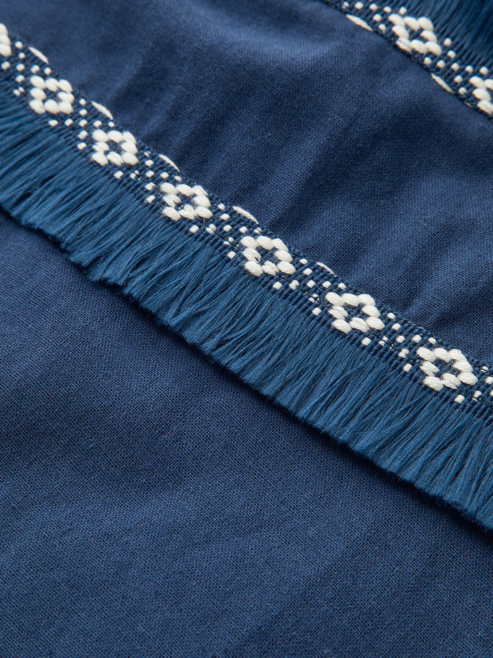 Дълга рокля с V-образно деколте и цип, без ръкави и пискюли