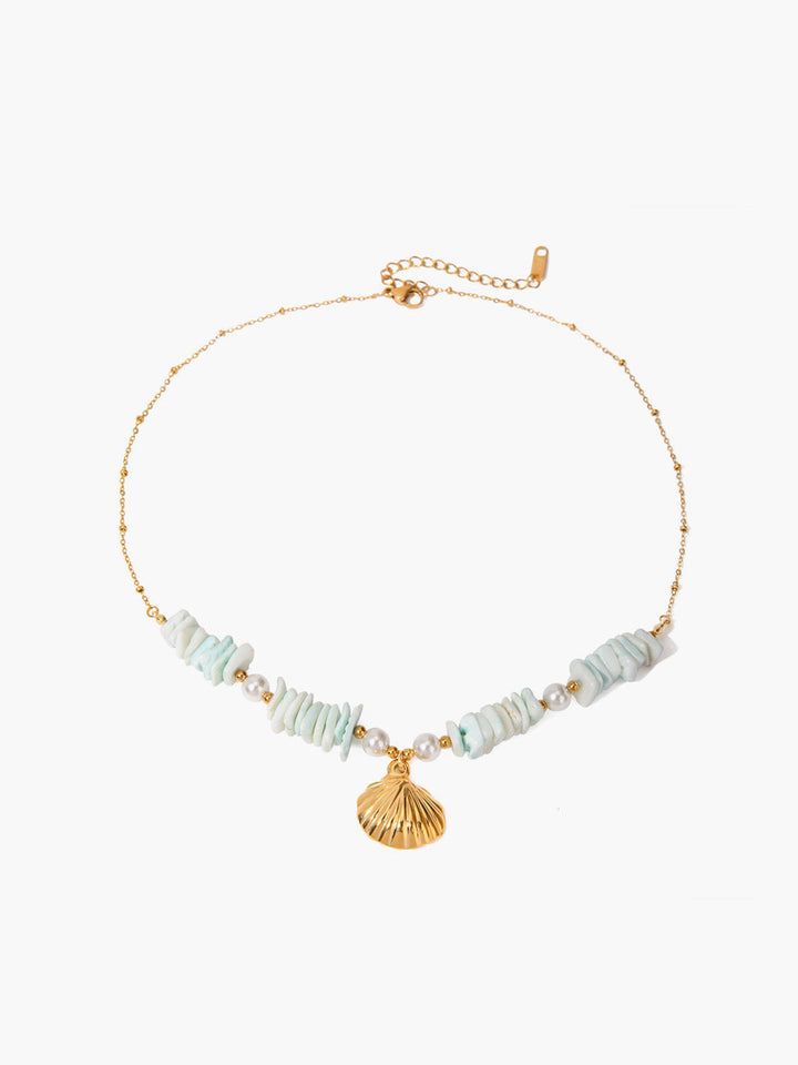 Колие с ментово зелени перлени черупки