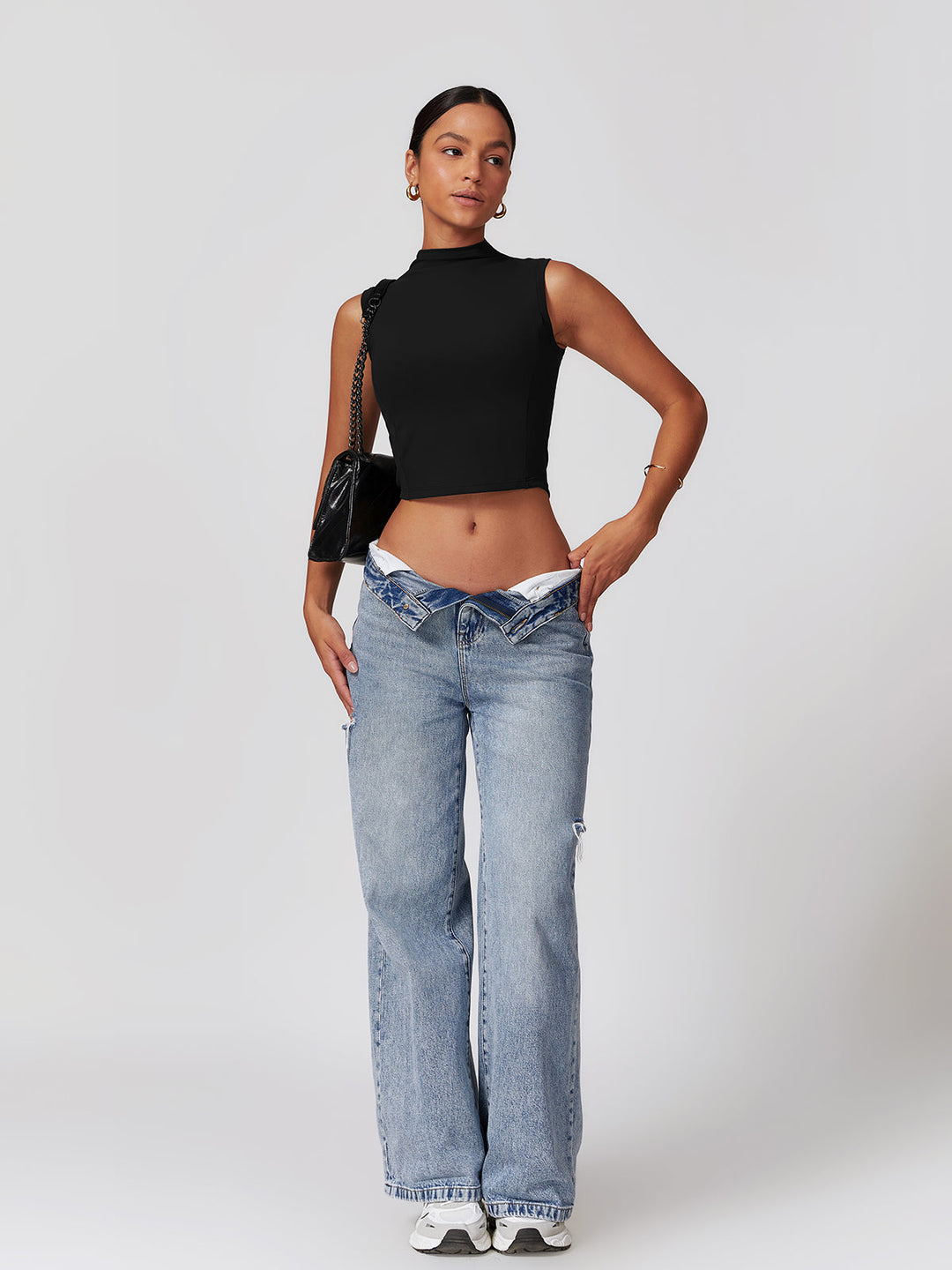 Активен топ с тънка талия