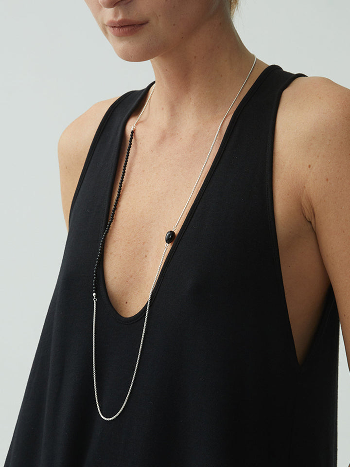 Колие с мъниста от черен оникс