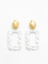 Taşlı Kare Pileli Çerçeve Damla Küpe