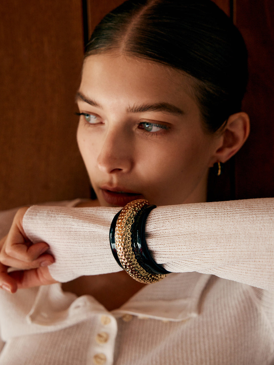 İki Tonlu Geniş Çekiçlenmiş Bilezik