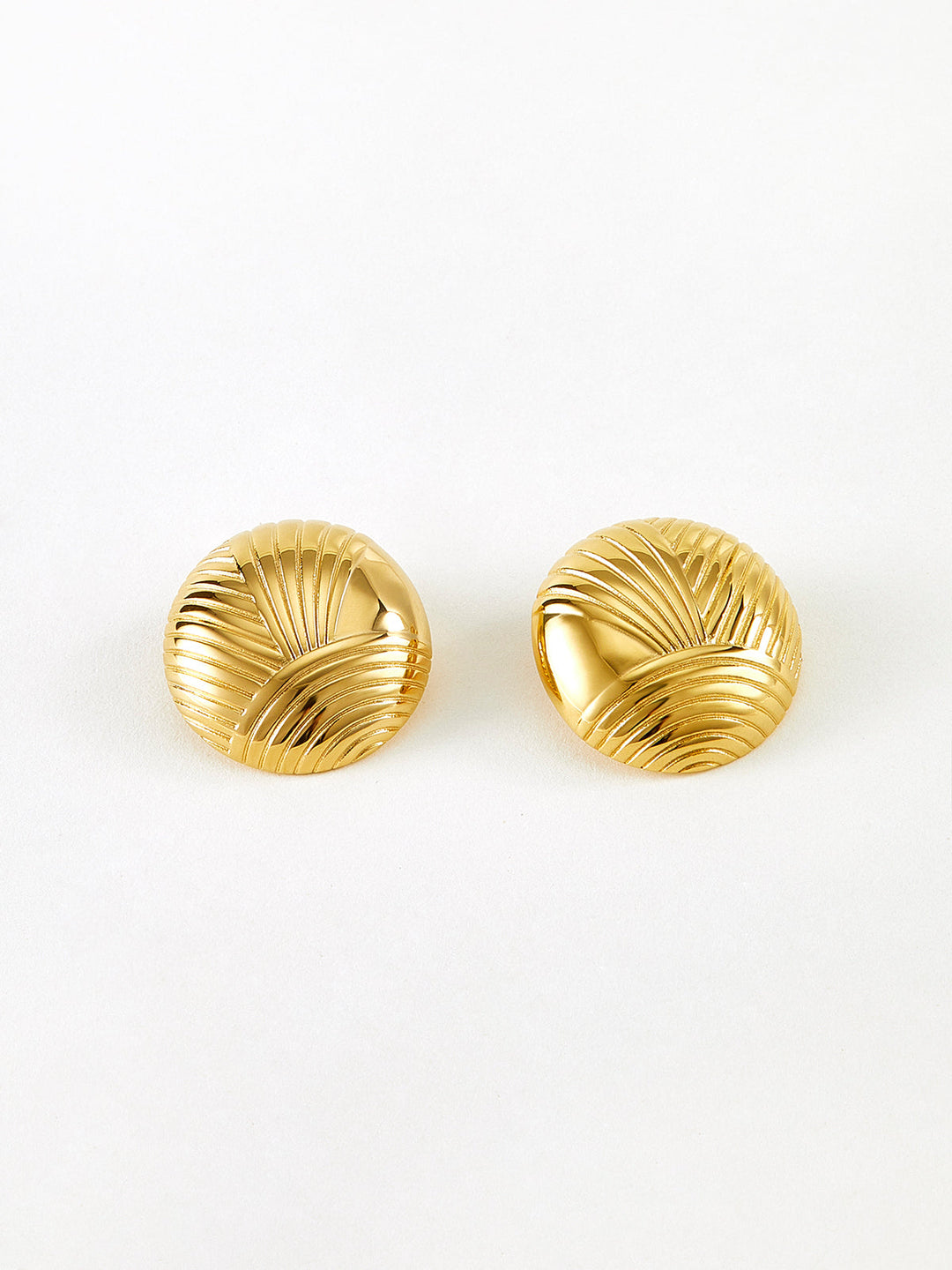 Обеци с вълнообразен ръб 