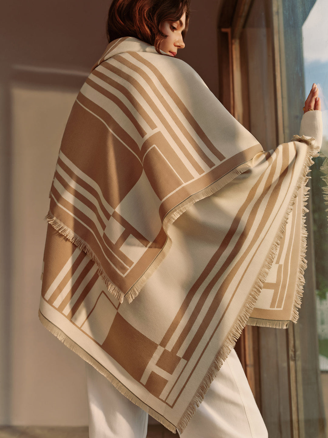 Şık Püsküllü Sıcak Şal