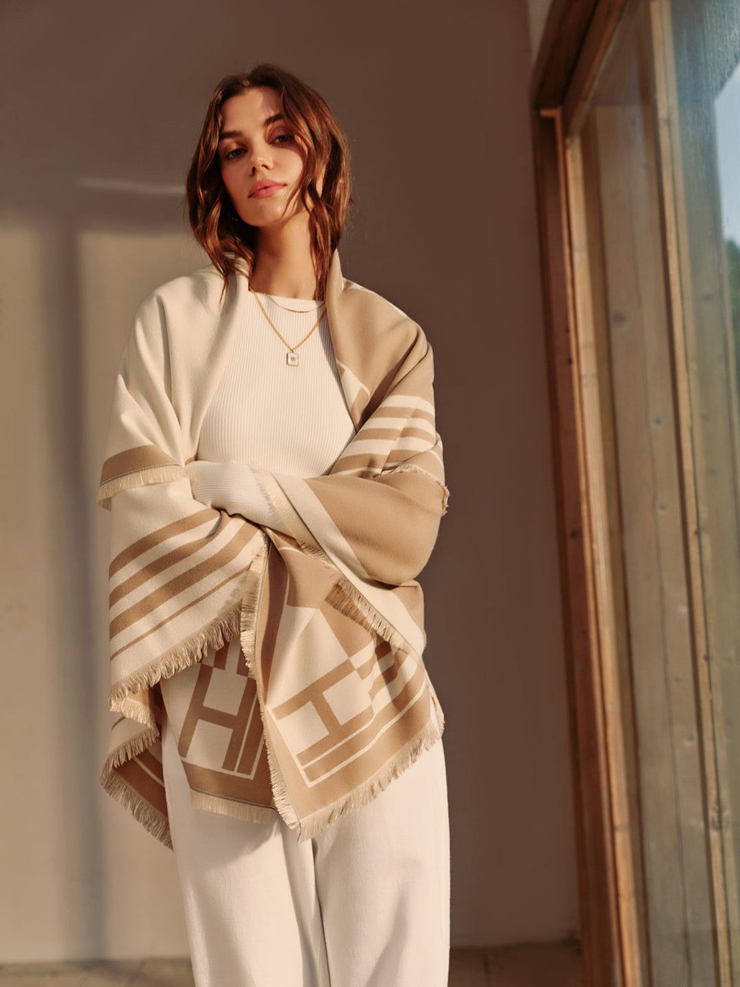 Şık Püsküllü Sıcak Şal