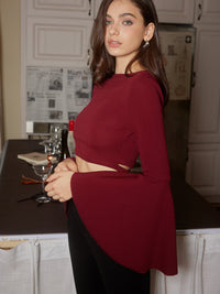 Стилен къс топ с волан и дантела 