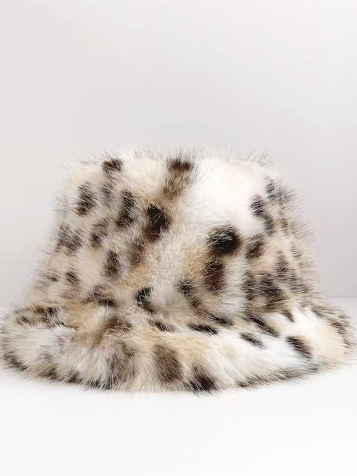 Най-високо ниво на стил и комфорт с шикозната плюшена шапка с леопардов принт 