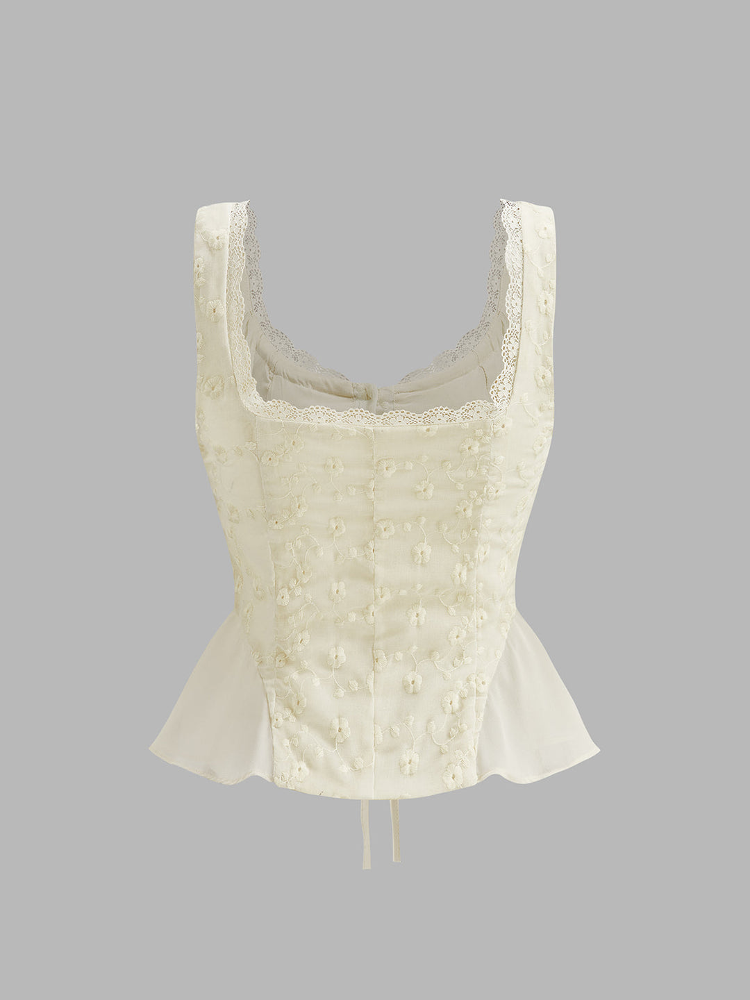 Çiçek Desenli Zarif Peplum Bluz, İnce Dantel Kenar ve Şifon Tasarımı ile