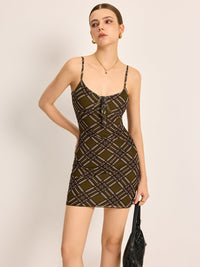 Şık Kareli İp Askılı Bağlamalı Elbise