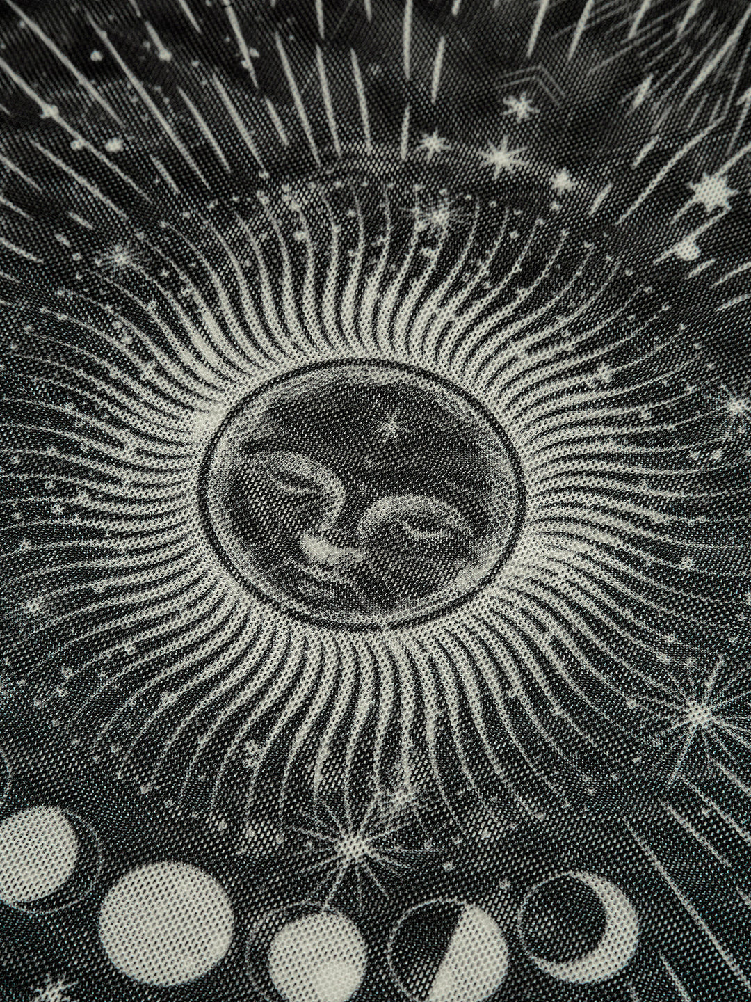 Gök Tasarım: Eşsiz Astroloji Baskılı Etek