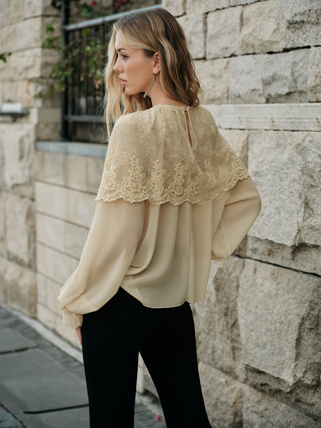 Şık Dantel Şifon Bluz