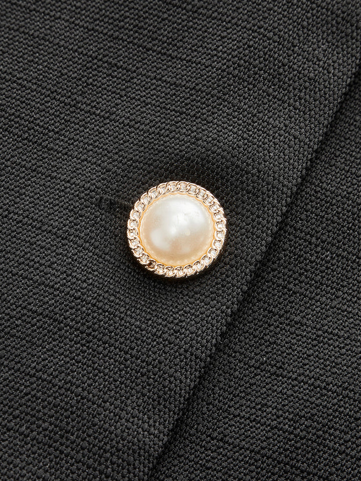 Şık Düğmeli Ön Halter Tulum ile Zahmetsiz Şıklık