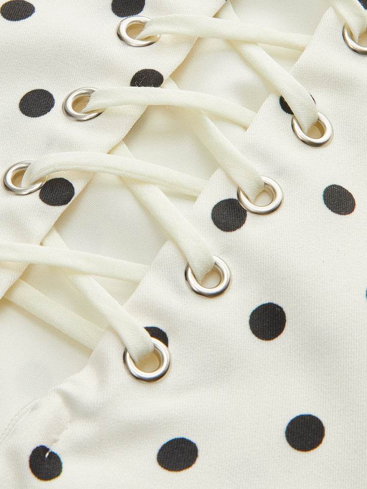 Şık Puantiye Desenli İpli Sırt Elbisesi ile Rahat Şıklık