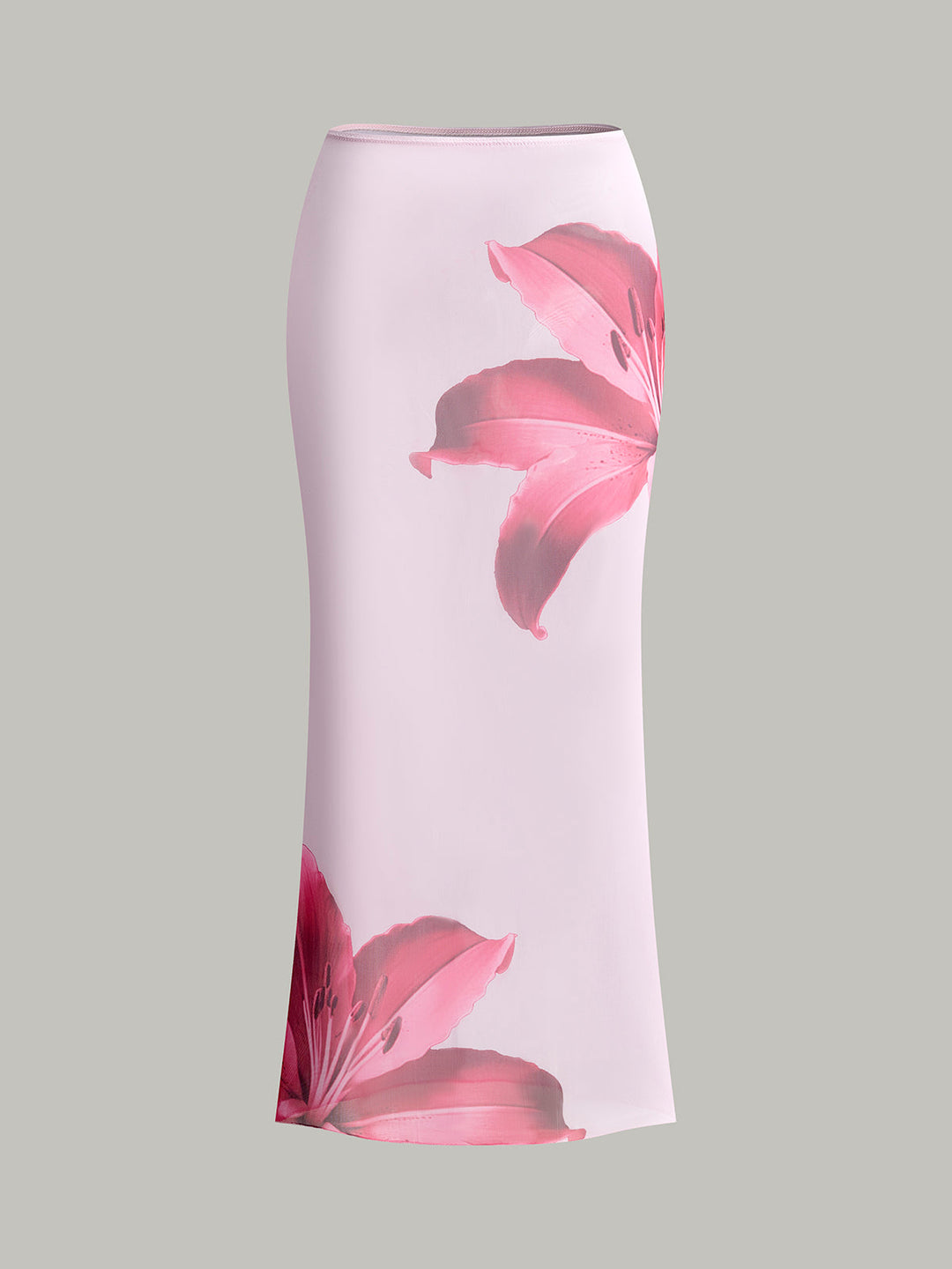 Şık Kapama Eteği ile Sevimli Çiçek Desenli Bandeau Bikini Seti