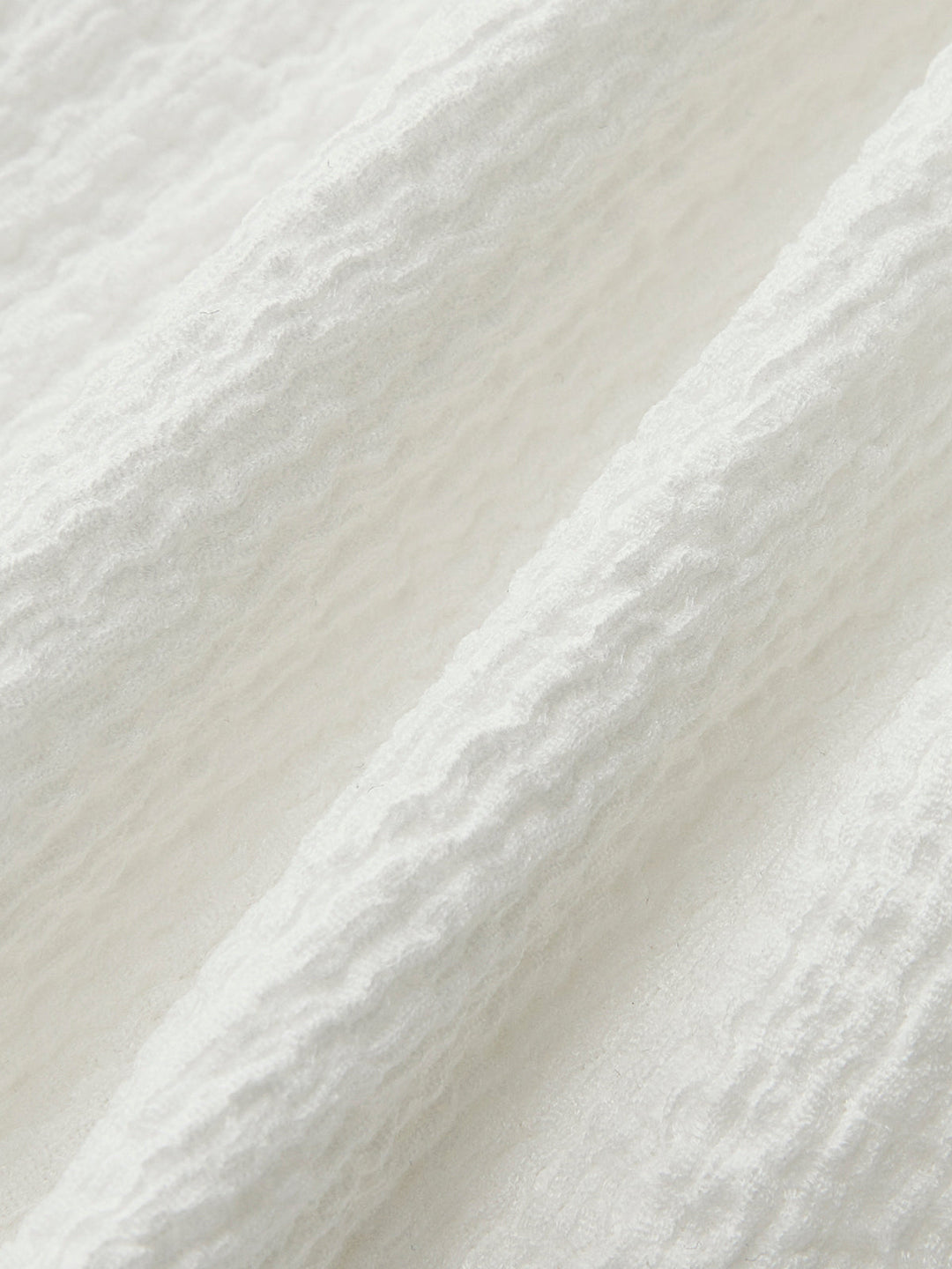 Şık V Yaka Top, Toplanmış Bel ve Şık Fiyonk Aksan ile