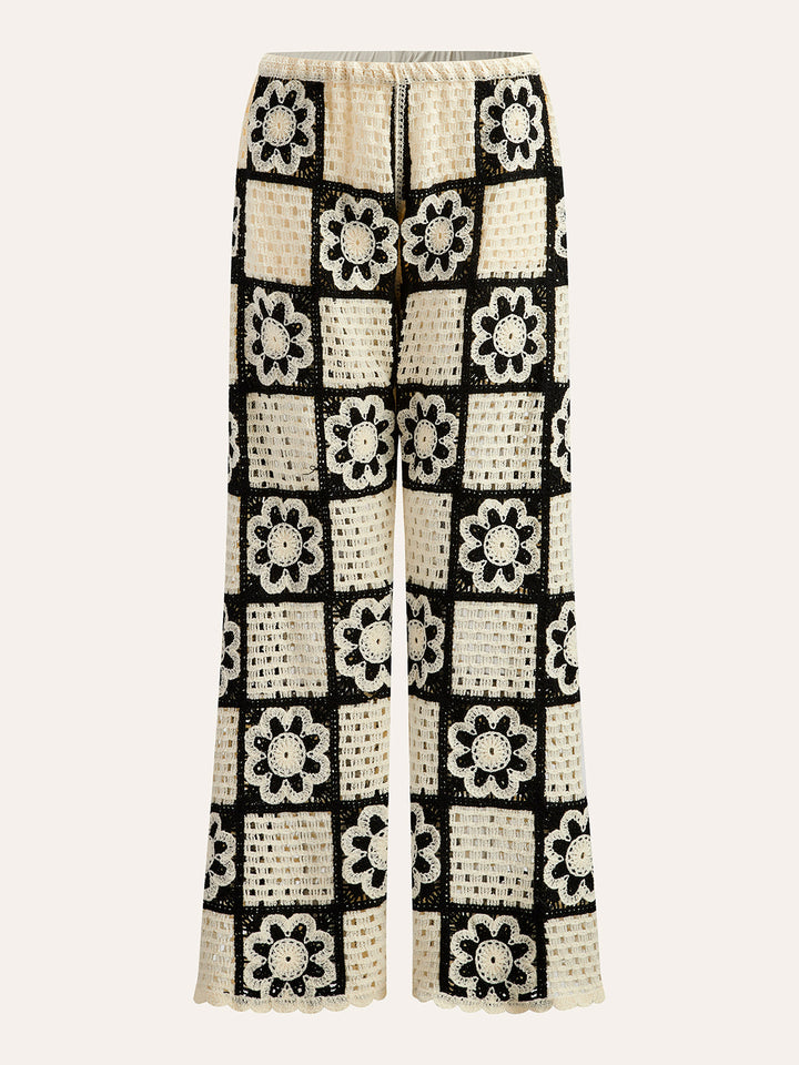 Güzelce Örülmüş Çiçek Desenli Üst ve Pantolon Takımı