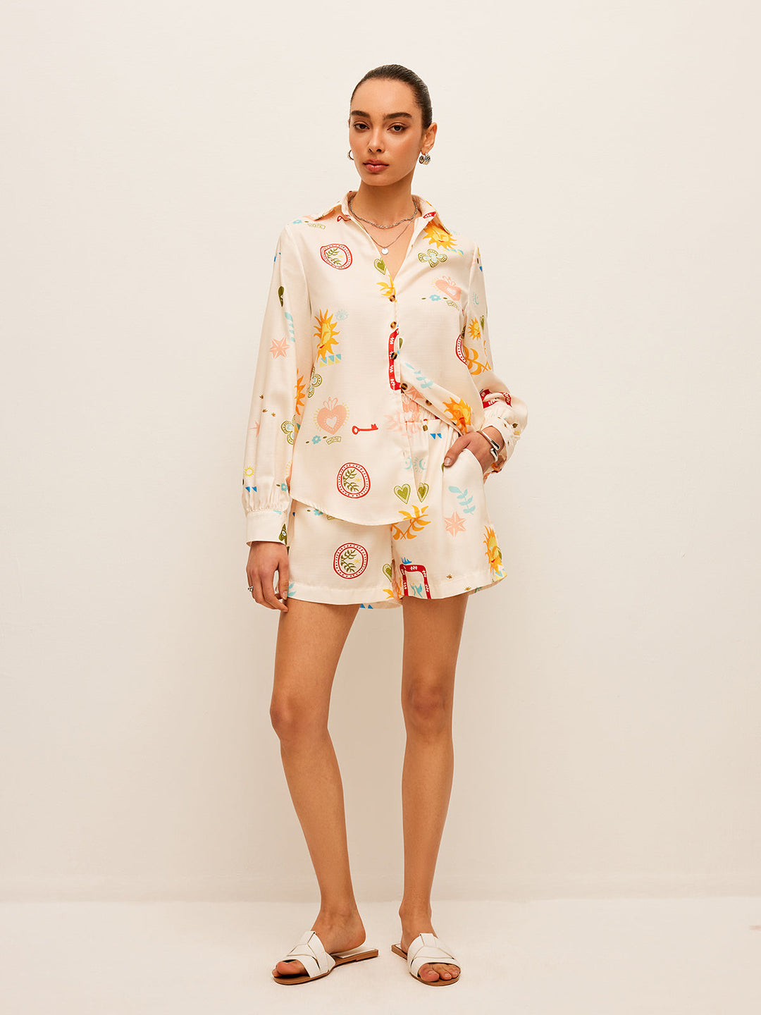 Şık Kloş Desenli Şort Takımı