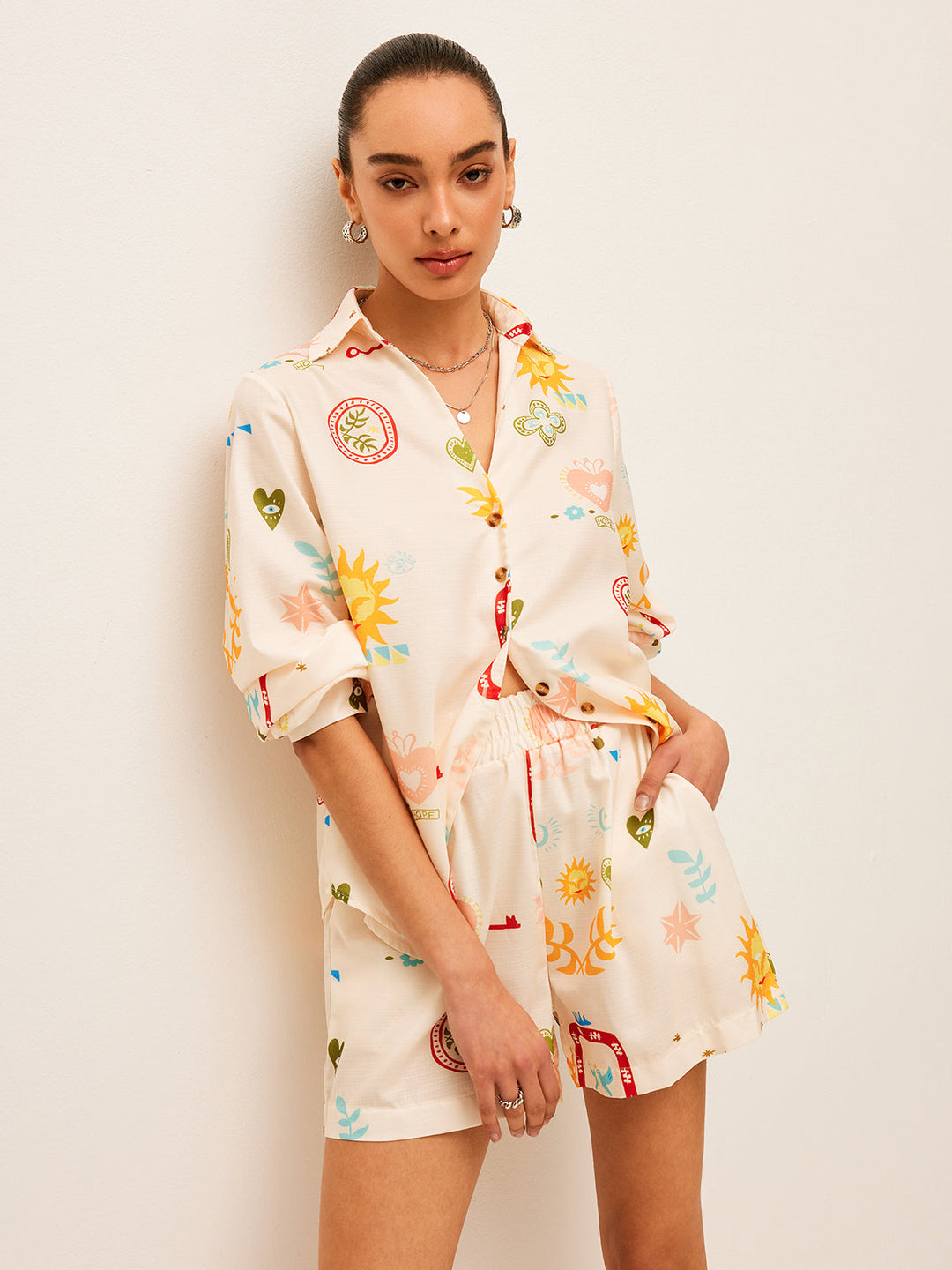 Şık Kloş Desenli Şort Takımı