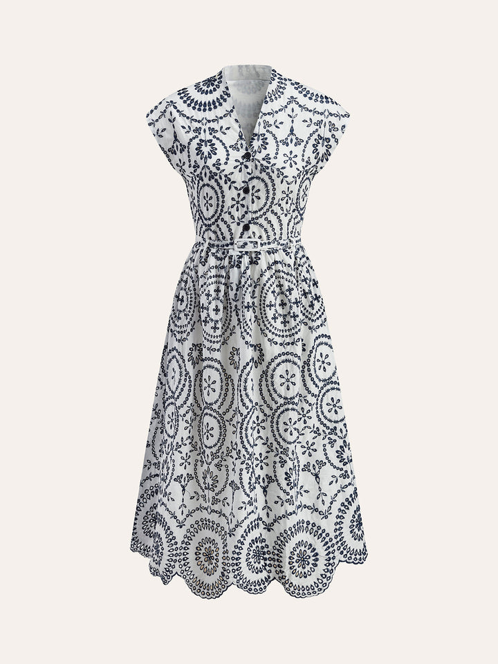 Şık İşlemeli V-Yaka Elbise Zarif Kemer ile