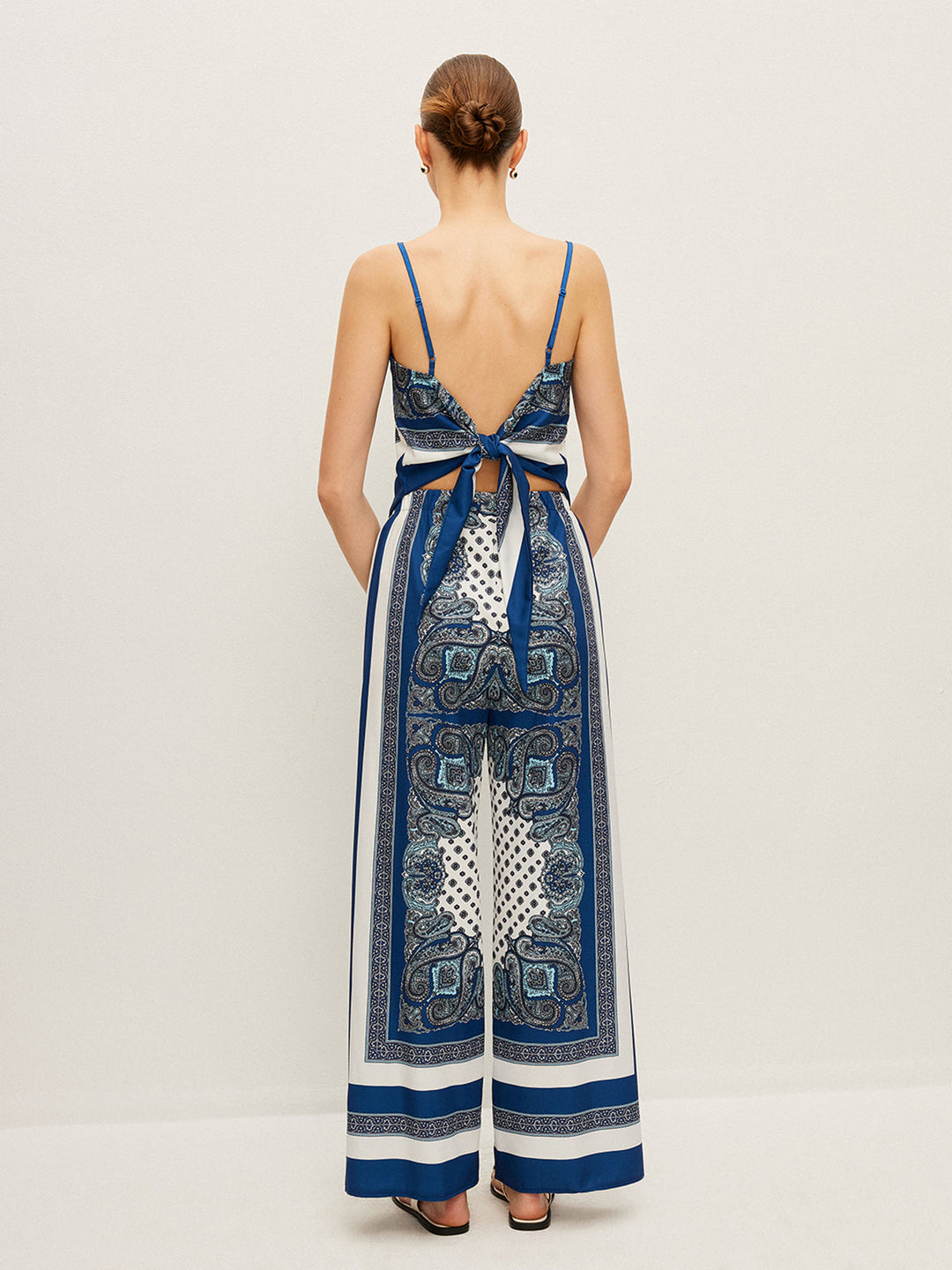 Şık Arka Bağlama Baskılı Pantolon Takımı